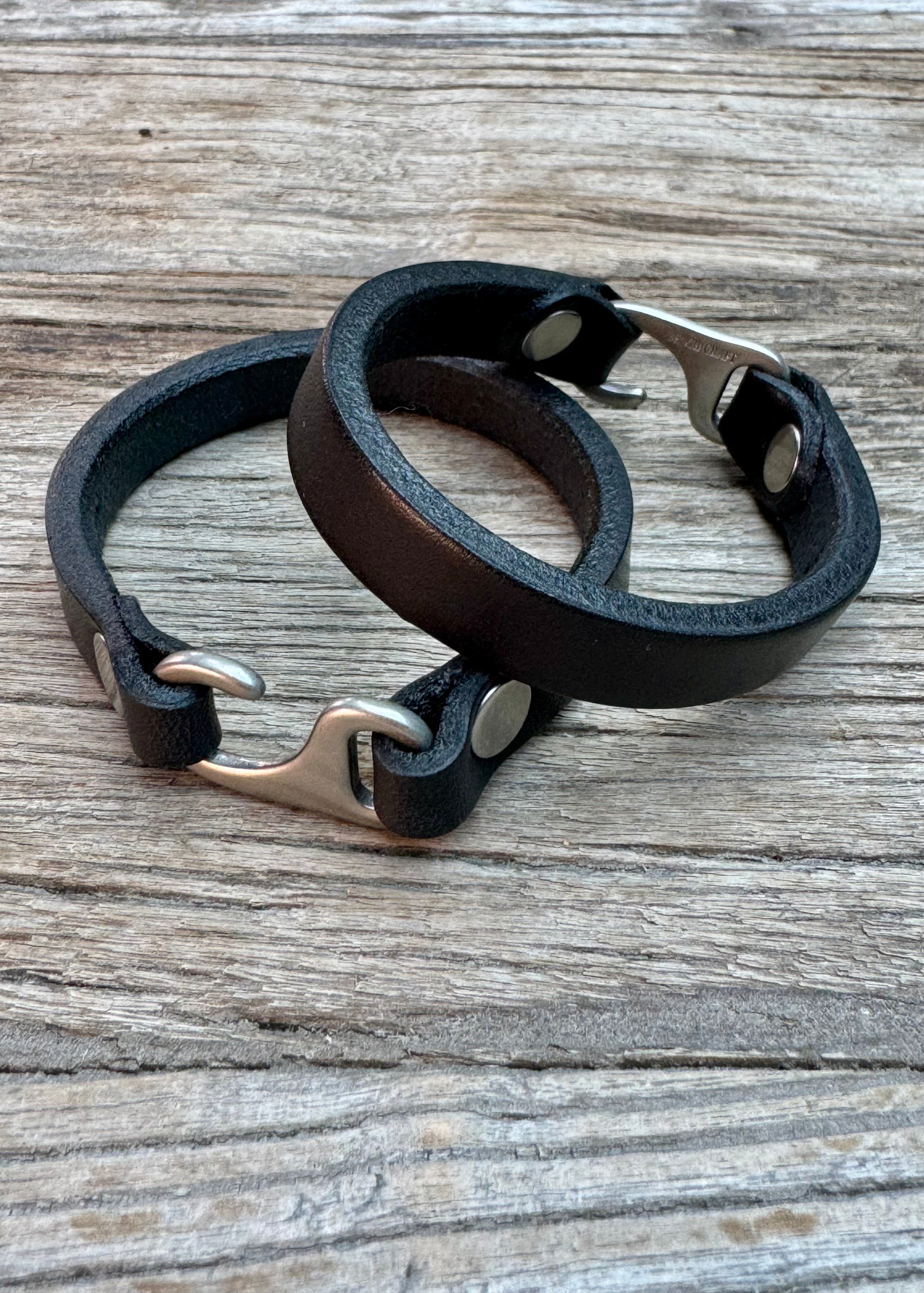 Hook Clasp Bracelet - Black