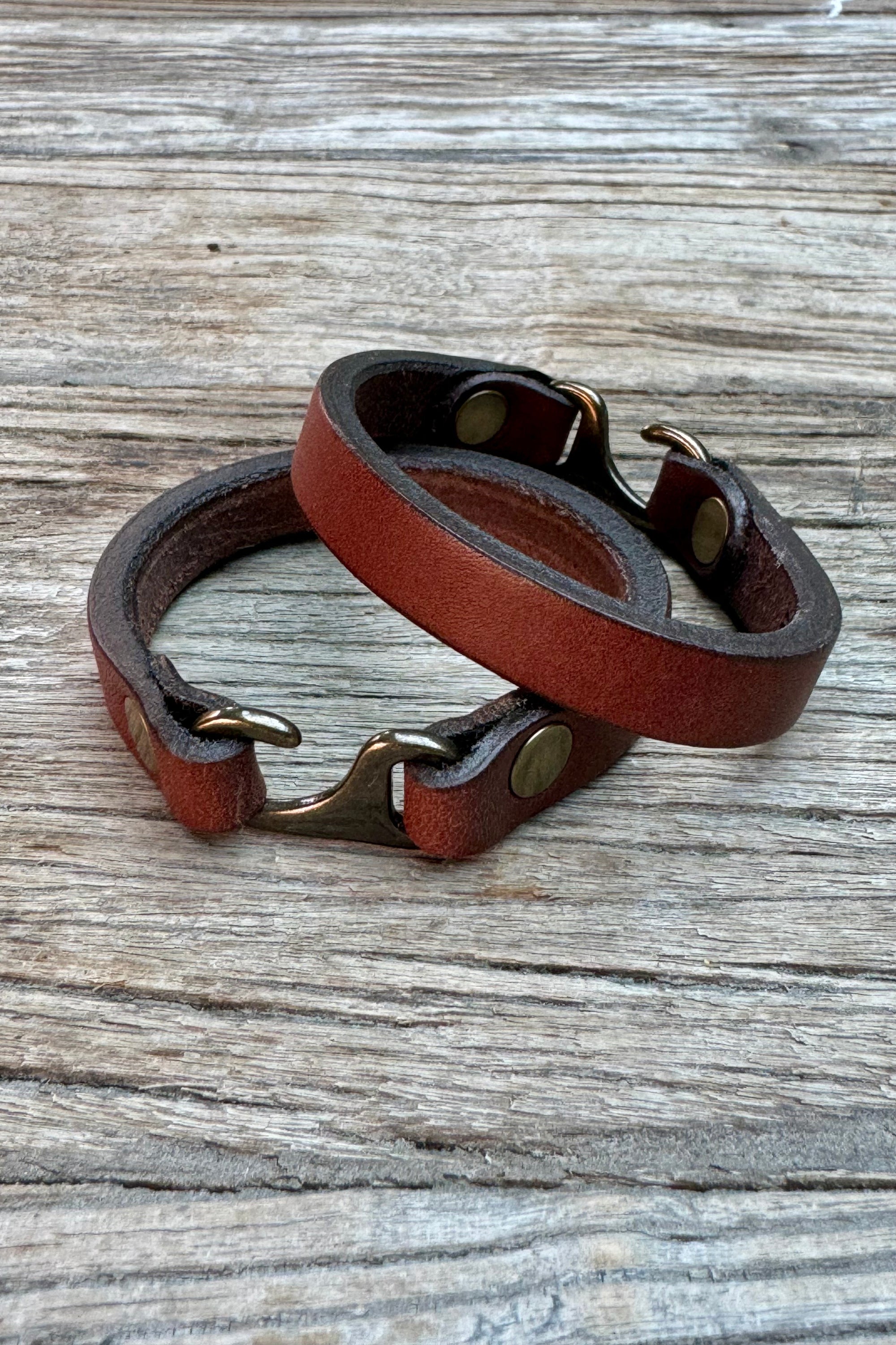 Hook Clasp Bracelet - Brown